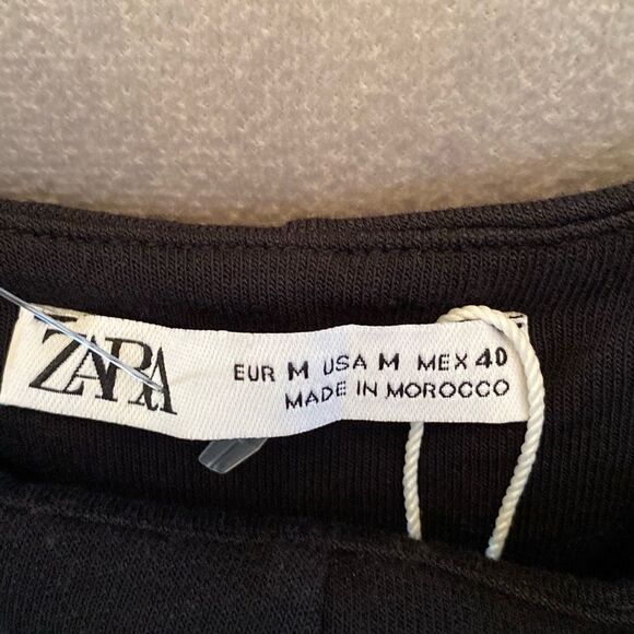 Zara Asymmetrical Leg
Jumpsuit Medium - Picture 7 of 7